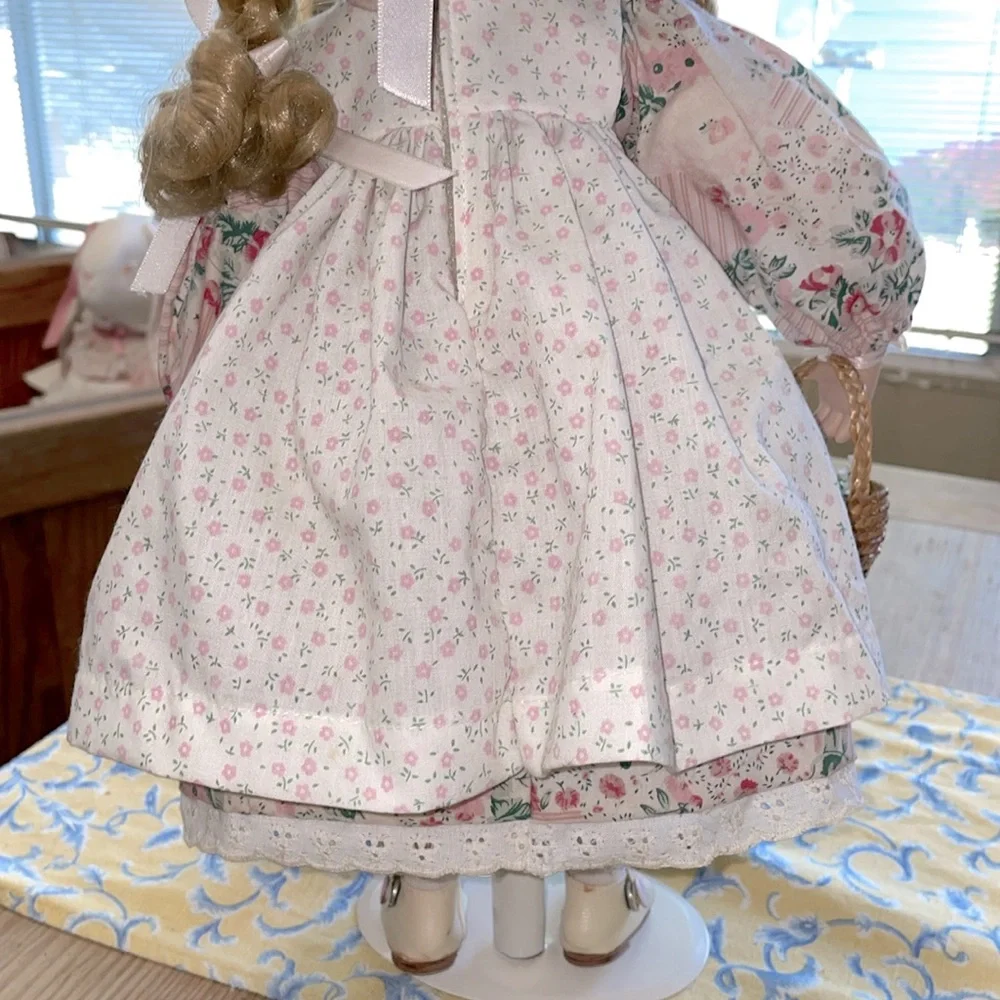 Avon Special Memories Gardening Doll with Flower Basket and Water Can Pr…